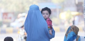 Le donne afghane sono scese in piazza a Kabul contro il "silenzio" del mondo