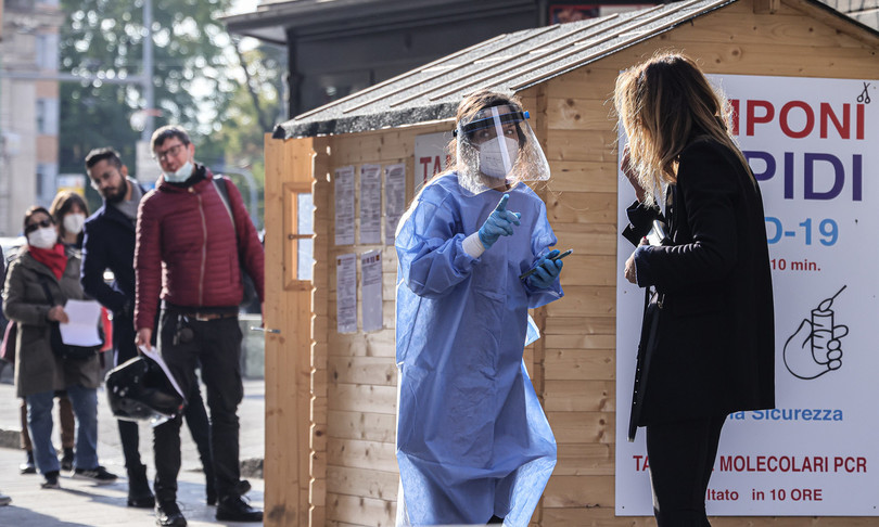 Covid Cala La Curva Epidemica L indice Di Positivit All 1 9 