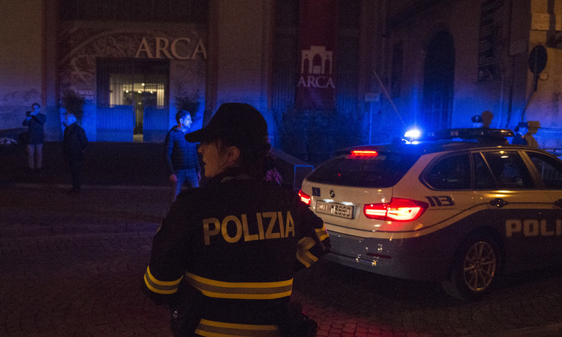 Bara vuota vicino cassonetti Vercelli