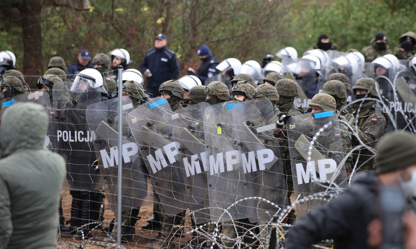 centinaia di migranti tentato di entrare in polonia dalla bielorussia