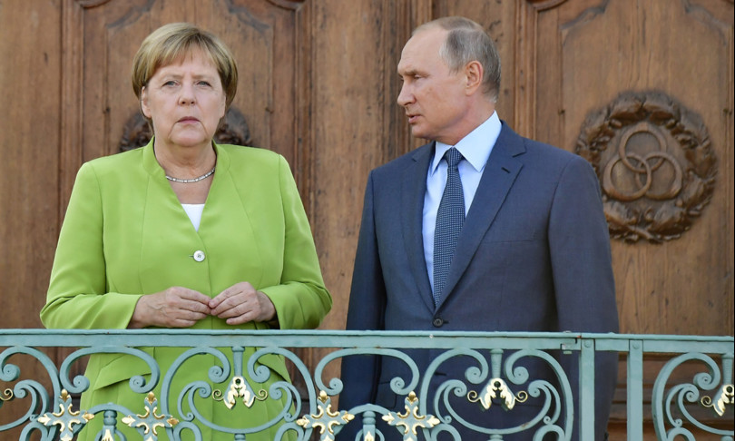 telefonata merkel putin inaccettabile disumana strumentalizzazione dei migranti