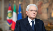 Mattarella allontana il ‘bis’ al Quirinale. La palla passa ai partiti
