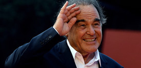 Oliver Stone: "I presidenti Usa non controllano i militari e i servizi segreti"