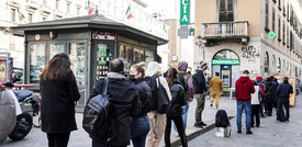 L'indice Rt in Italia è stabile a 1,21 e l'incidenza dei casi Covid sale a 98