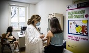 agi: Chi sono gli italiani più indecisi di fronte al vaccino