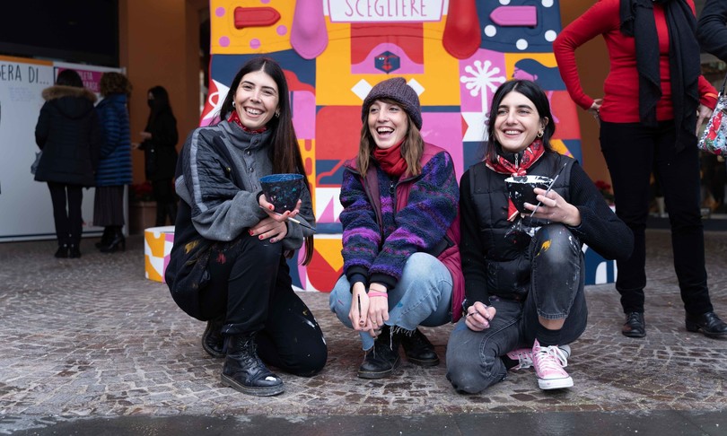 live painting castel romano libere di scegliere giornata contro violenza donne