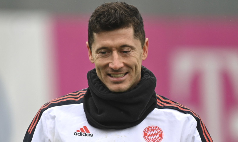 lewandowski punta sfilare pallone oro messi