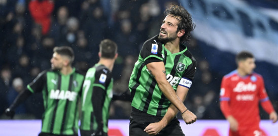 Napoli spreca il doppio vantaggio, a Sassuolo finisce 2-2