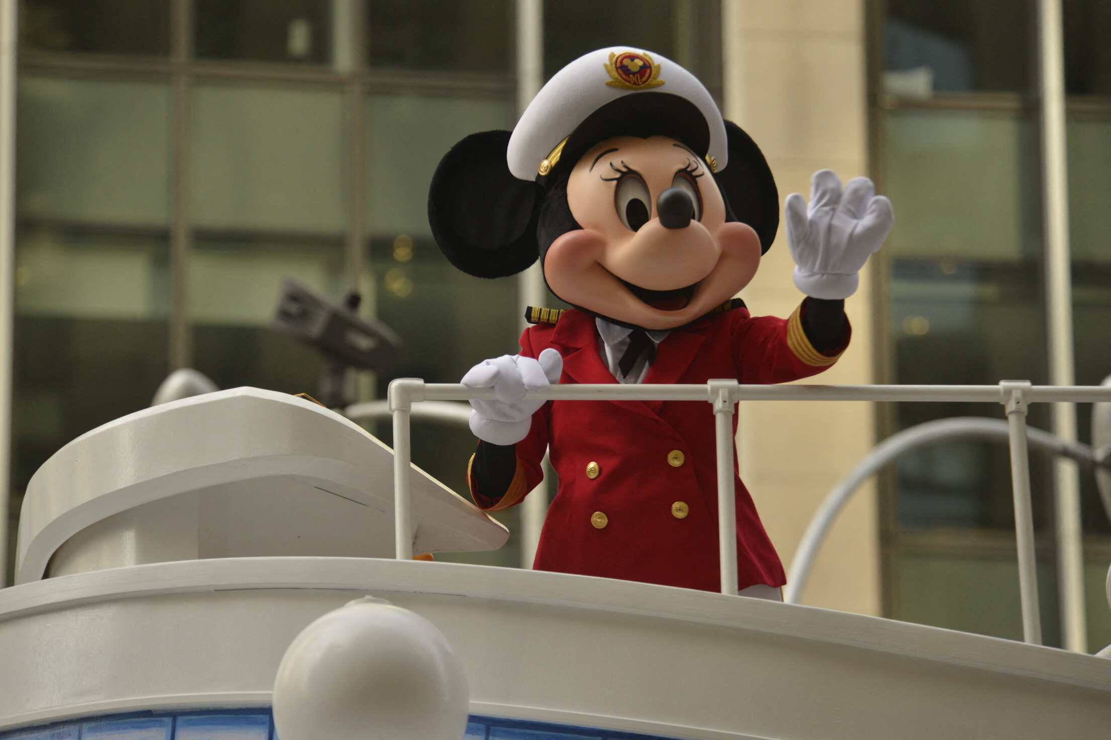 Disney investe 1 miliardo in OpenAI: Topolino e Star Wars sbarcano su Sora