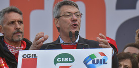 Sciopero generale Cgil e Uil il 16 dicembre sulla manovra. Per il governo "scelta incomprensibile"