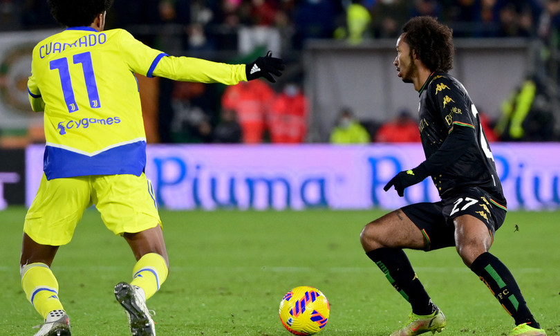 Calcio Juventus frena Venezia