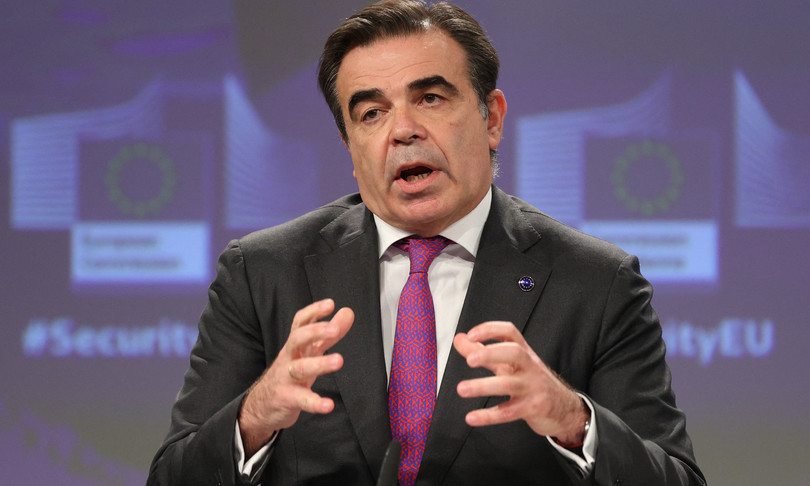 commissione europea rinforzo schengen migranti