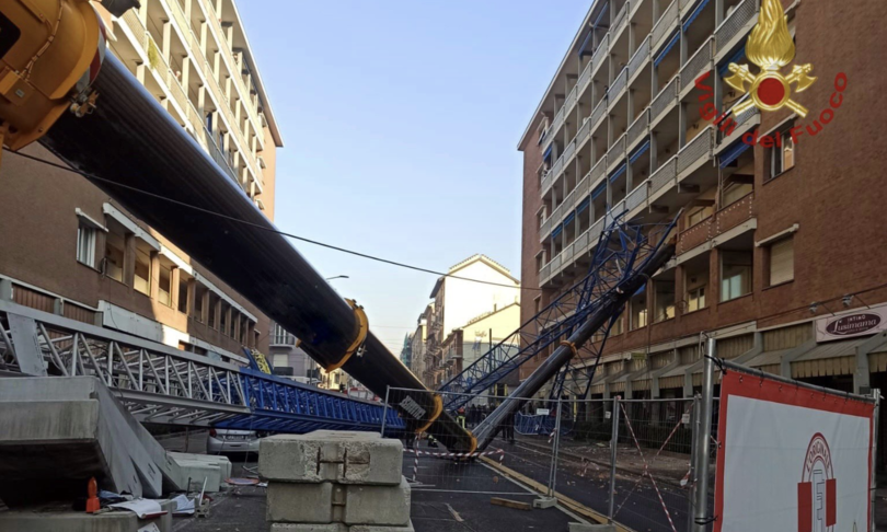 gru crolla su operai torino