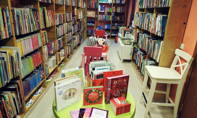 beautiful bookstores istanbul lira crisis