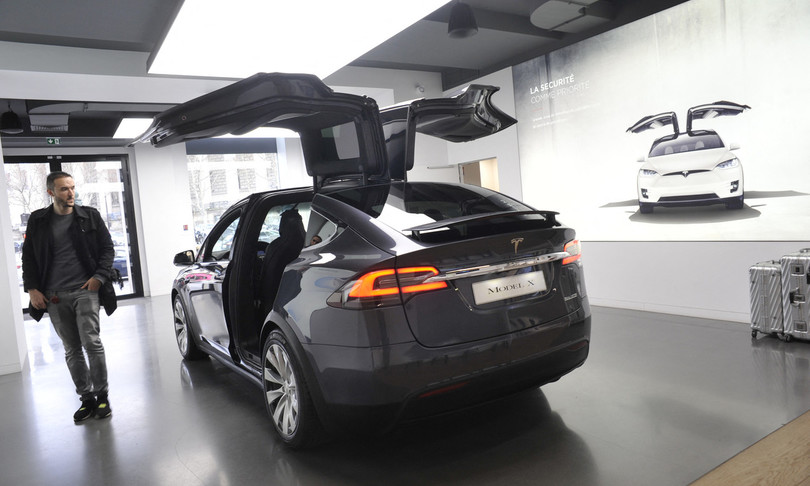 tesla vendita quasi un milione veicoli 2021