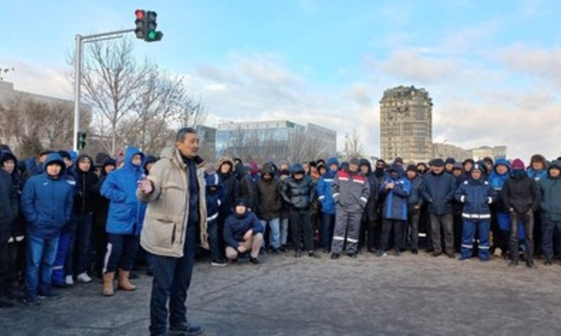 kazakistan lacrimogeni contro proteste aumento prezzi gas