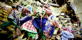 La Befana resiste ma la calza diventa più povera