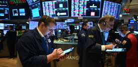 Spaventa il rialzo dei tassi negli Usa. Tonfo delle Borse europee