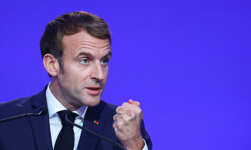 59% francesi con Macron su non vaccinati