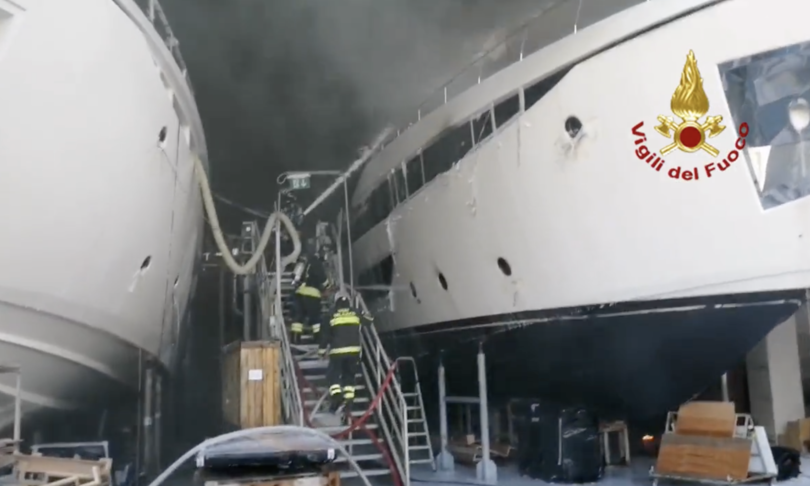 Incendio cantieri Ferretti Yacht