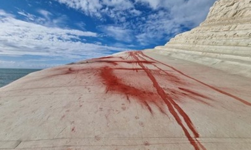 identificati vandali scala turchi sicilia