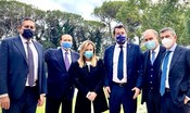agi: Il centrodestra lancia Berlusconi. Ma resta il nodo dei numeri