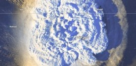 Il vulcano sottomarino al largo di Tonga che ha innescato uno tsunami