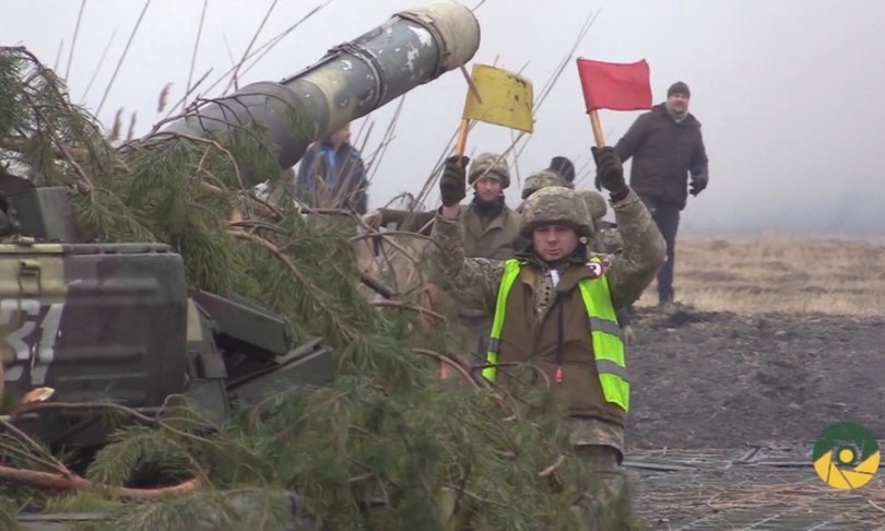 ucraina regno unito accusa russia di voler insediare leader filorusso