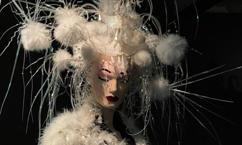 Moda addio Mugler profeta donna futurista