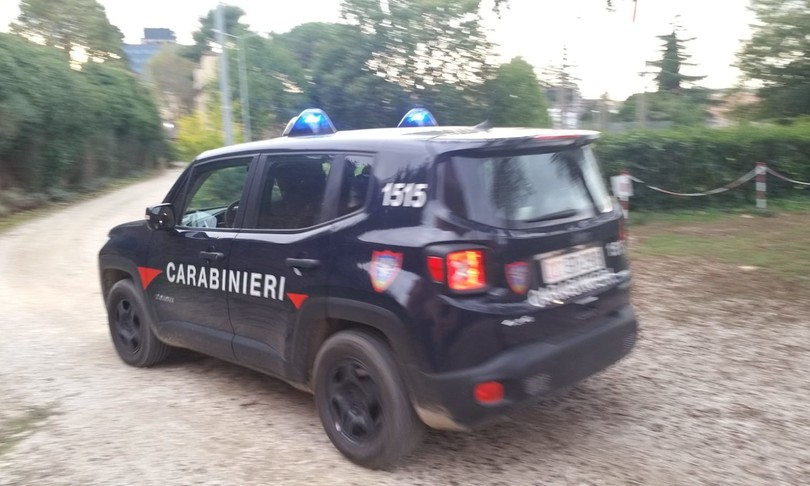 ragazza 14 anni si oppone a matrimonio combianto maltrattata dai genitori