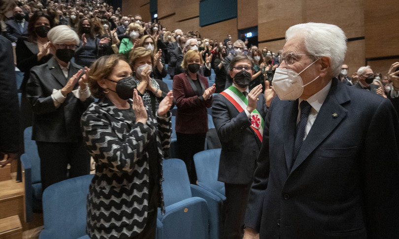 Mattarella presidente di tutti social
