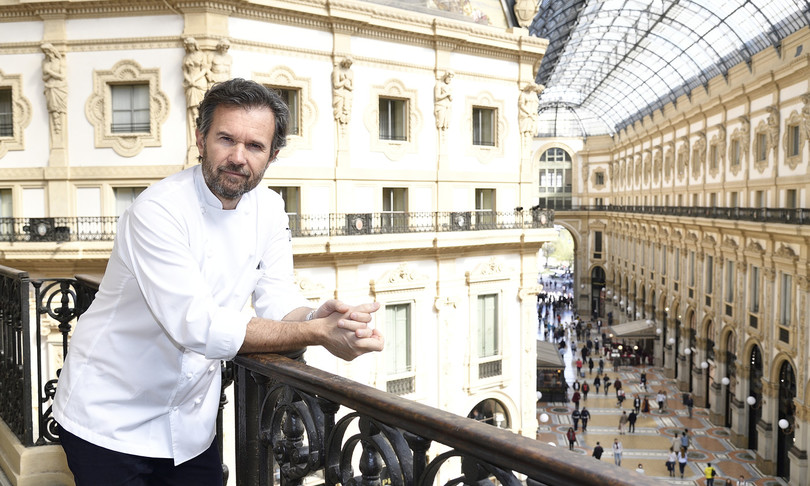 polemica pizza margherita carlo Cracco 22 euro