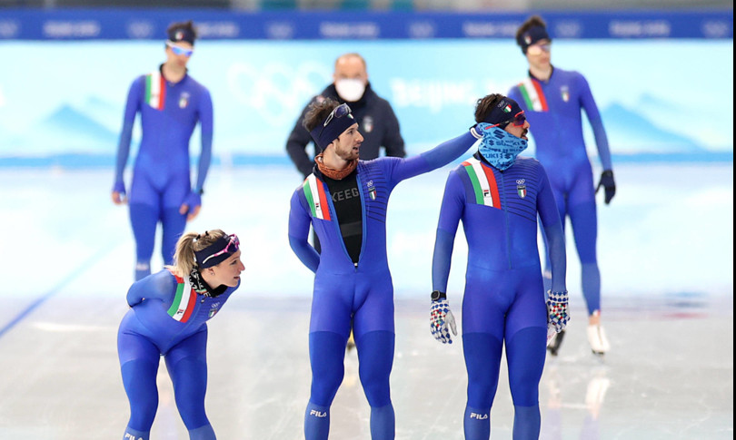 Pechino 2022 azzurri mantella tricolore Armani