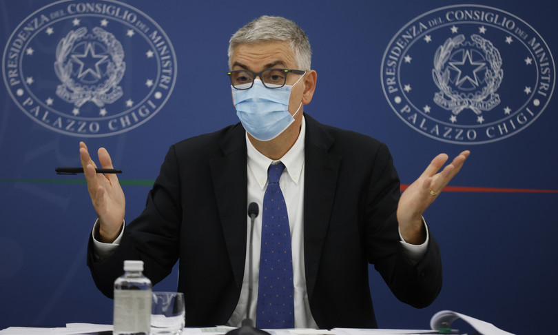 covid evidente inversione curva dei contagi