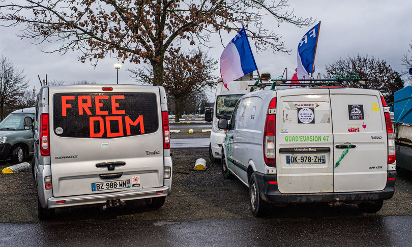 no green pass centinaia mezzi convoglio liberta invadono bruxelles