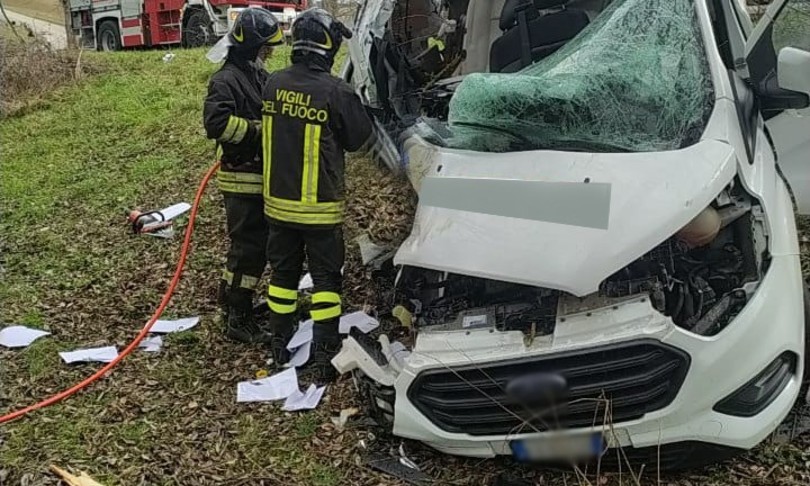 Muore a 17 anni in incidente stradale durante stage