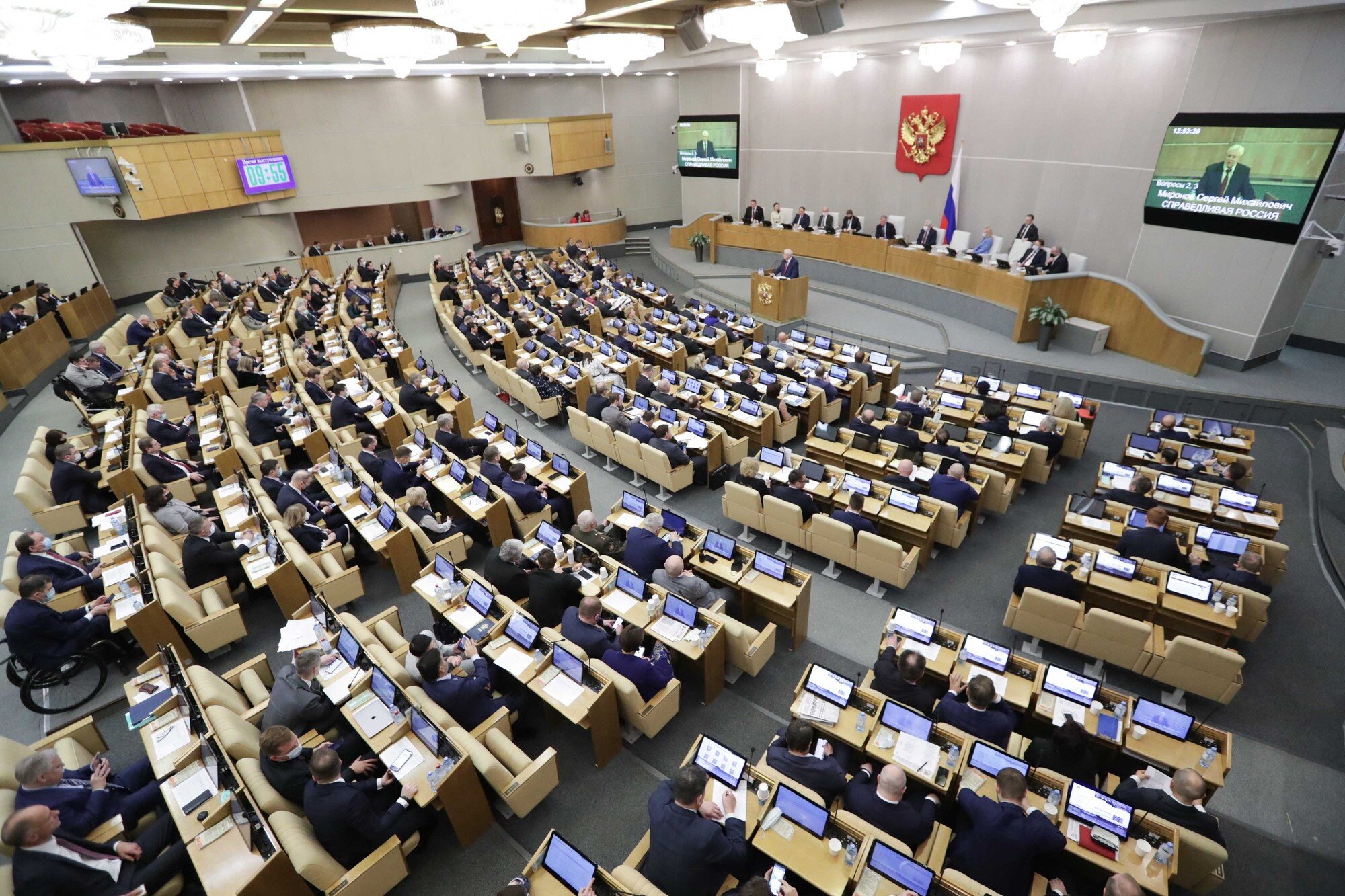 Proposta alla Duma: San Pietroburgo torni Leningrado e Volgograd diventi Stalingrado