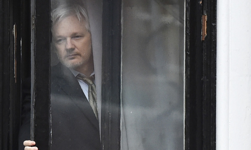 wikileaks assange governo britannico decidera su estradizione usa