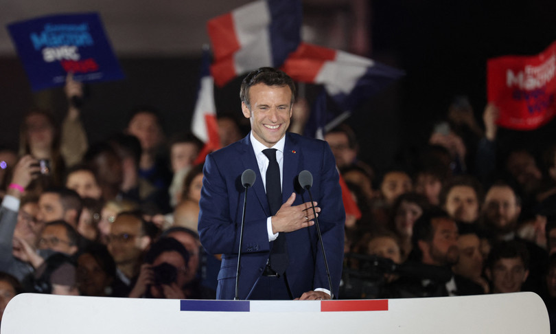 Stampa e palazzo vittoria Macron caso Petrocelli