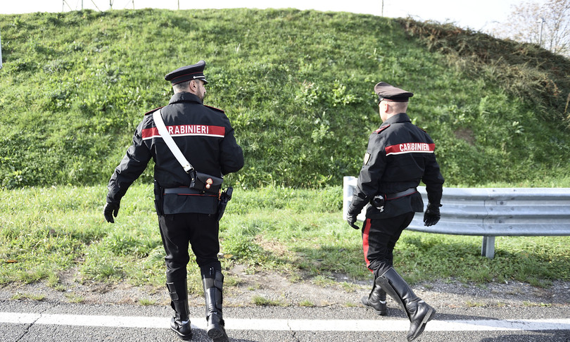 Un uomo è stato arrestato per aver sparato a due che gli hanno rubato l Un uomo è stato arrestato per aver sparato a due che gli hanno rubato l