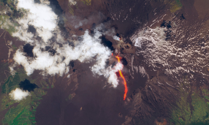 La spettacolare eruzione dell La spettacolare eruzione dell