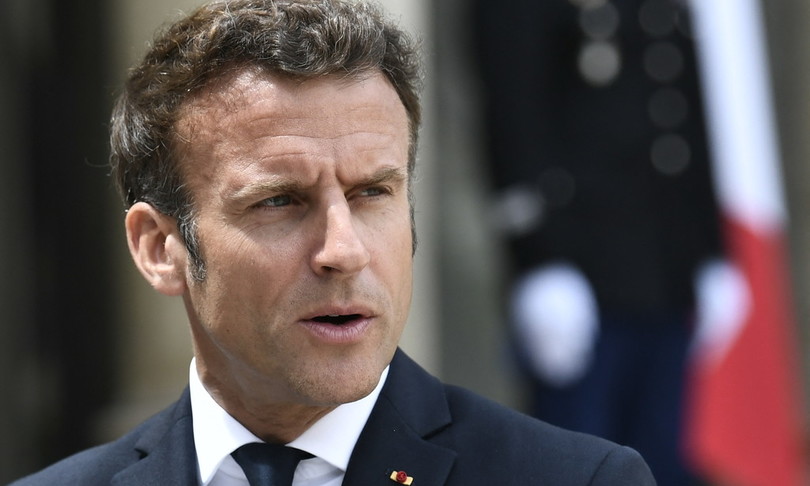Francia sondaggi Macron senza maggioranza o molto esigua