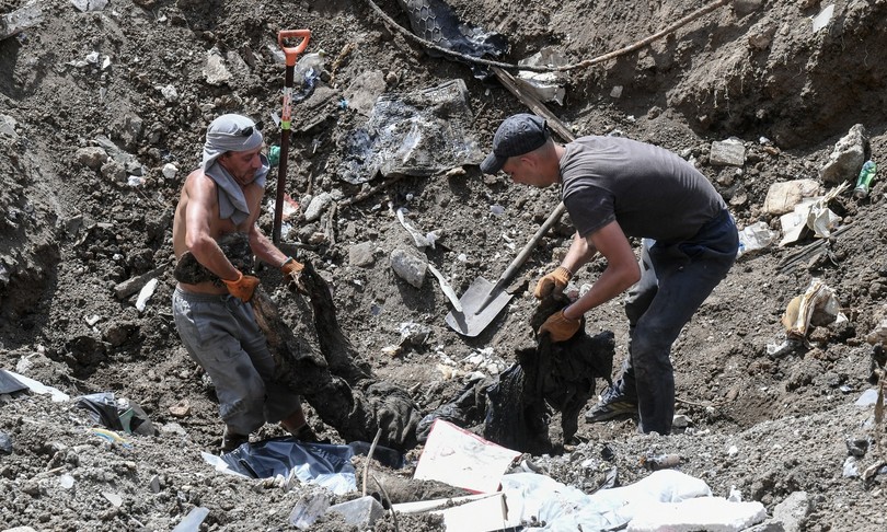 mosca restituisce cadaveri combattenti mariupol