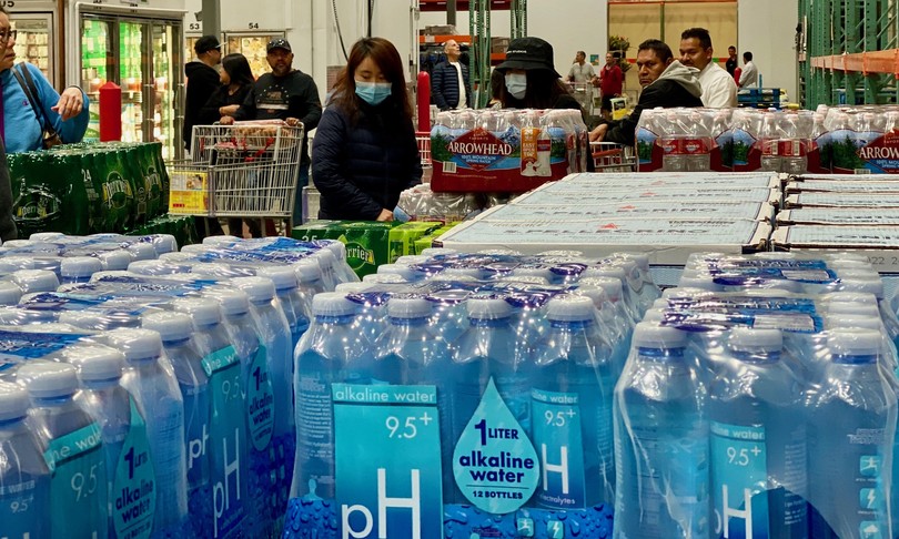 Minacciava di avvelenare alimenti in cambio di arrestato