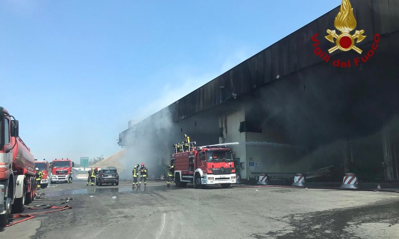 incendio Malagrotta fiamme sotto controllo evitato disastro ambientale