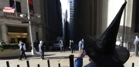Chi sono le tre streghe che spaventano le borse