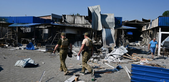 Il governatore del Donetsk Invita 350 mila civili a lasciare la regione