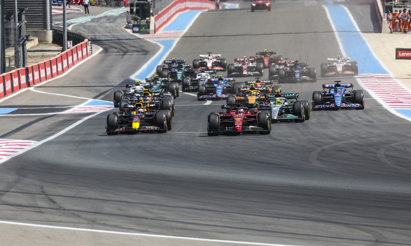 Verstappen vince GP Francia