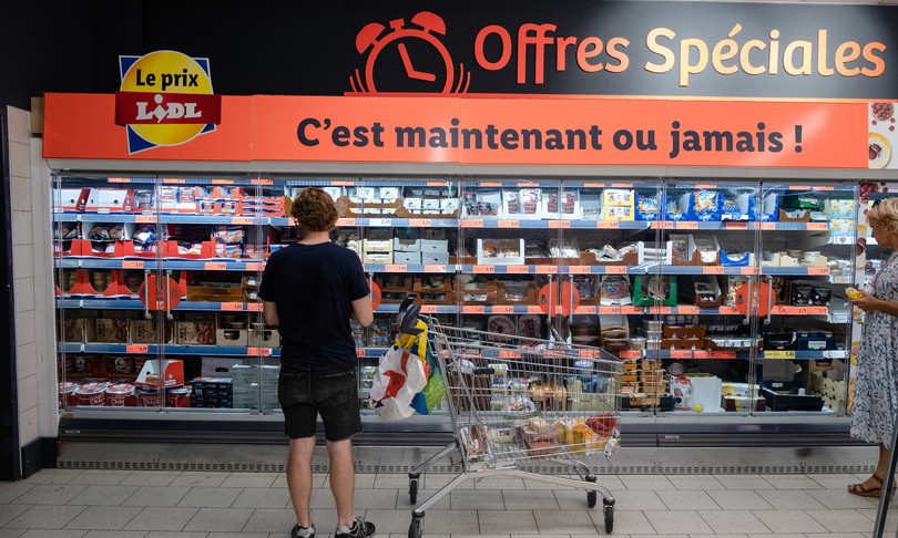 francia senato approva legge bilancio su potere acquisto