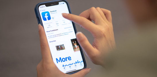 Facebook, il social prediletto dagli utenti maturi, abbandonato dai giovani